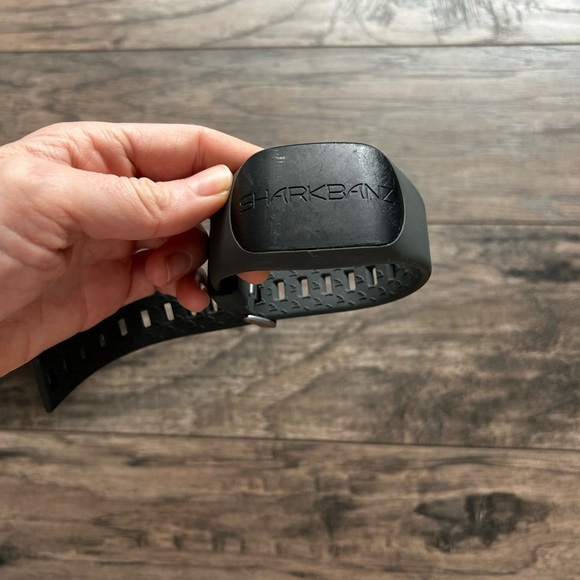 Two SHARKBANZ 2 Magnetic Shark Repellent Band - Picture 7 of 7